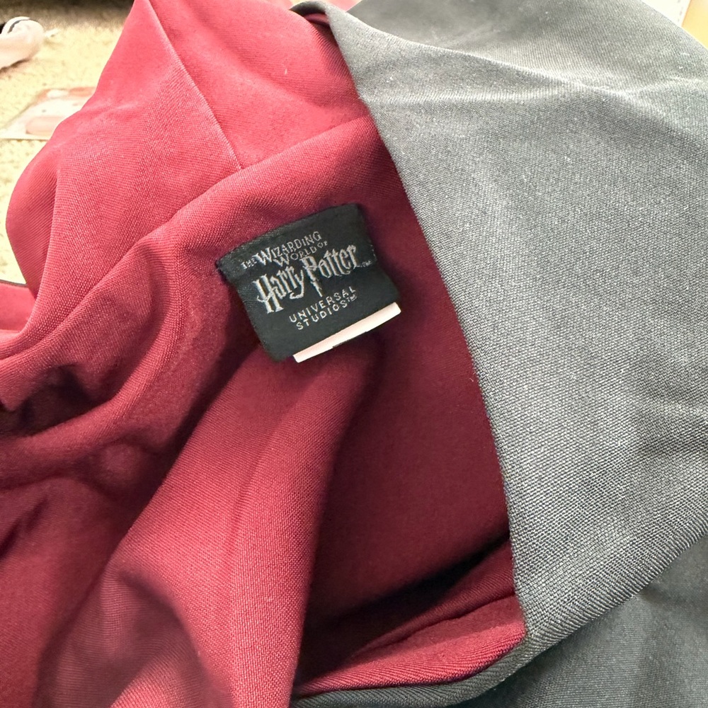 Authentic Universal studio Gryffindor Wizard Robe - image 4